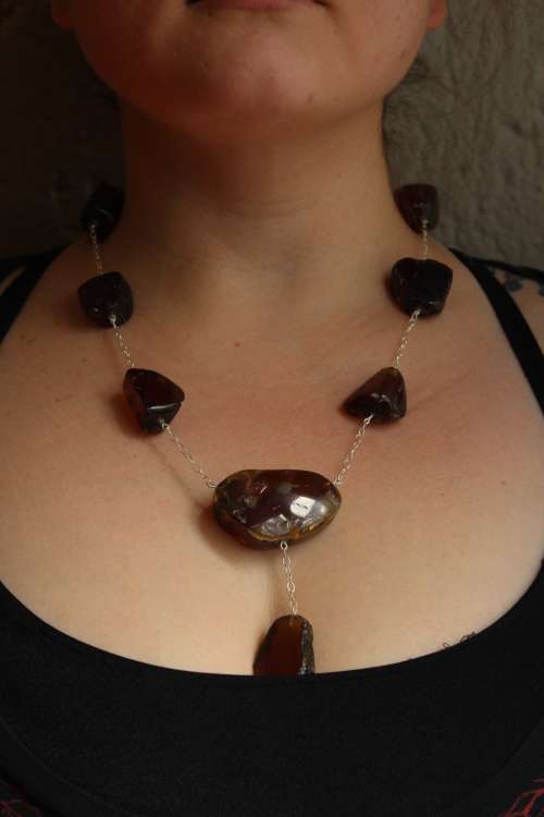 SPECTACULAR GENUINE AMBER WITH FOSSILS AND STERLING SILVER STATEMENT NECKLACE 62.7GRAM 61.5CM LENGTH