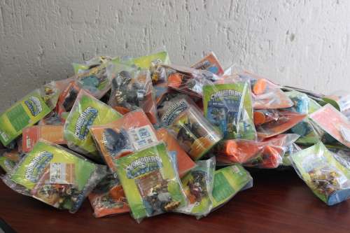 HUGE LOT OF OVER 120 ORIGINAL SKYLANDERS FIGURINES UNOPENED IN ORIGINAL PACKAGING