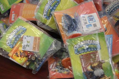 HUGE LOT OF OVER 120 ORIGINAL SKYLANDERS FIGURINES UNOPENED IN ORIGINAL PACKAGING