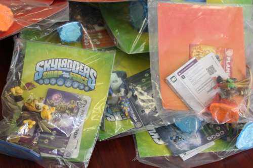 HUGE LOT OF OVER 120 ORIGINAL SKYLANDERS FIGURINES UNOPENED IN ORIGINAL PACKAGING