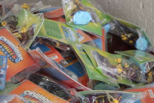 HUGE LOT OF OVER 120 ORIGINAL SKYLANDERS FIGURINES UNOPENED IN ORIGINAL PACKAGING