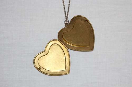 Vintage Large heart shaped Locket length 80cm pendant 6cm