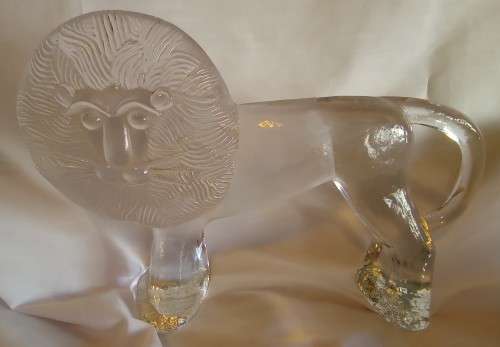Vintage Kosta Boda Swedish Art Glass Lion by Bertil Vallen, 26cm x 15,5cm