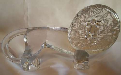 Vintage Kosta Boda Swedish Art Glass Lion by Bertil Vallen, 26cm x 15,5cm