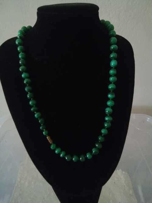 Vintage Malachite Beaded Necklace 53cm length (two beads are chipped)