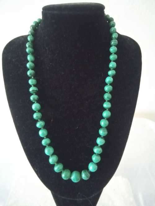 Vintage Malachite Beaded Necklace 53cm length (two beads are chipped)