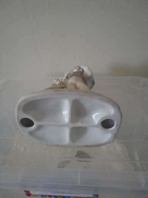 Stunning Porcelain Bard ornament 23.5cm tall