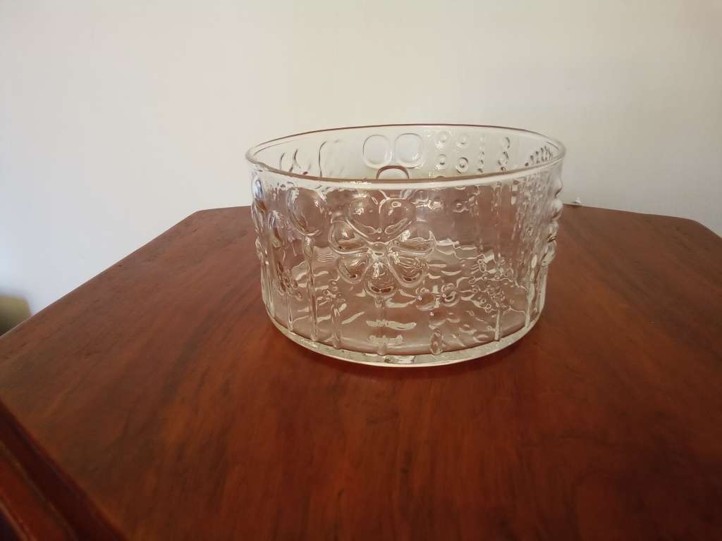 Set of 3 Designer Glass Bon Bon Dishes 11cm by 6cm deep