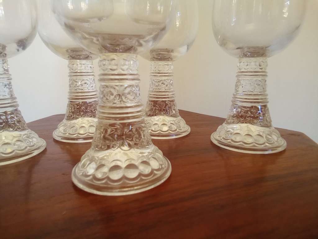 Set of 5 Vintage French Pressed Wine Glasses 13.5cm tall