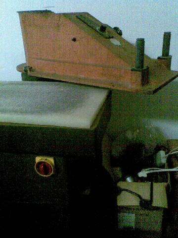 Heavy duty clicking press