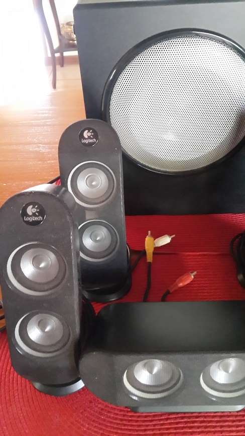 Logitech  X530 - PC Surround Sound 5.1 Speaker System