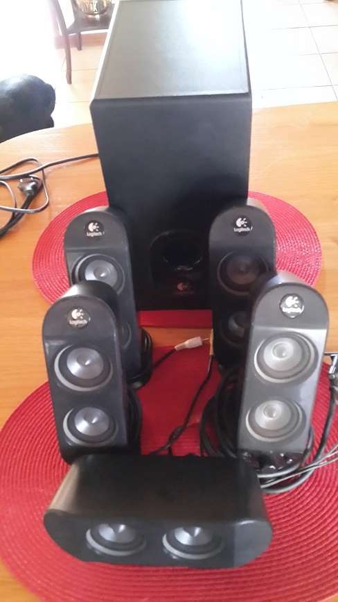 Logitech  X530 - PC Surround Sound 5.1 Speaker System