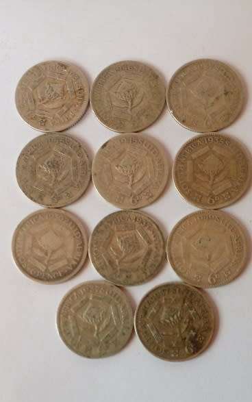 12 x Sixpences -Total 32.3 Grams -0,80% Silver Content.