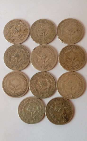 12 x Sixpences -Total 32.3 Grams -0,80% Silver Content.