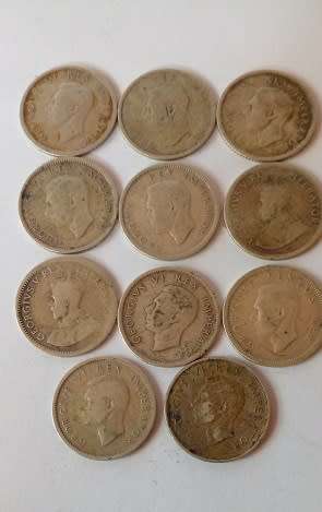 12 x Sixpences -Total 32.3 Grams -0,80% Silver Content.