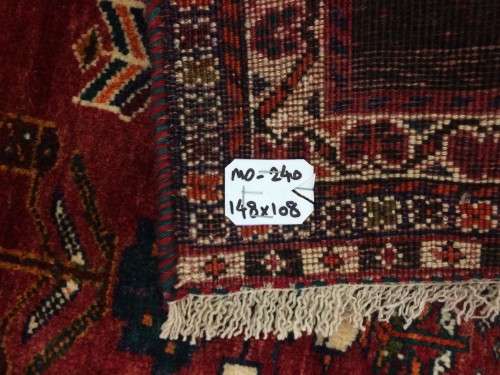 Hand woven Persian Shiraz Carpet 148 x 108 CM (WITH CERTIFICATE)