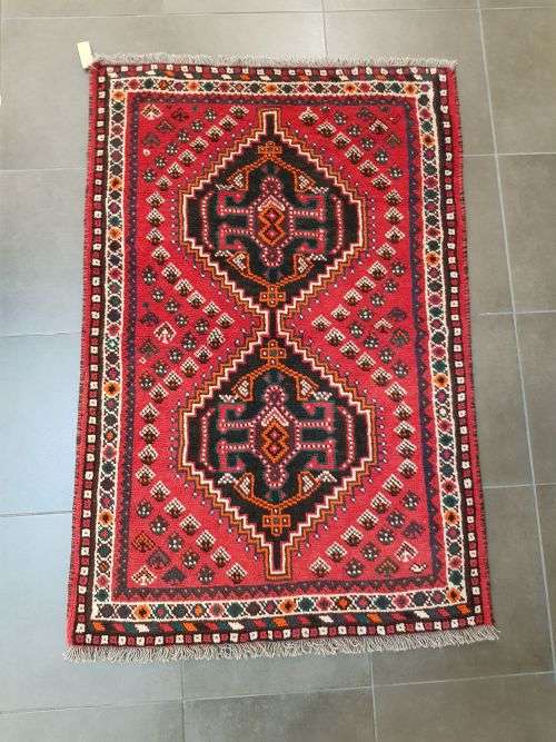 SHIRAZ PERSIAN CARPET HANDMADE 155 x 105 cm