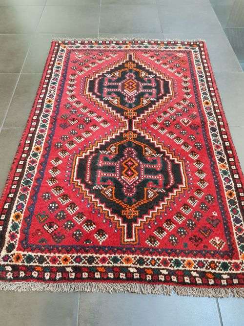 SHIRAZ PERSIAN CARPET HANDMADE 155 x 105 cm