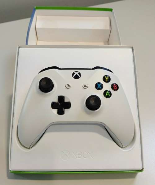 Original XBox One Controller for sale (Model 1708)