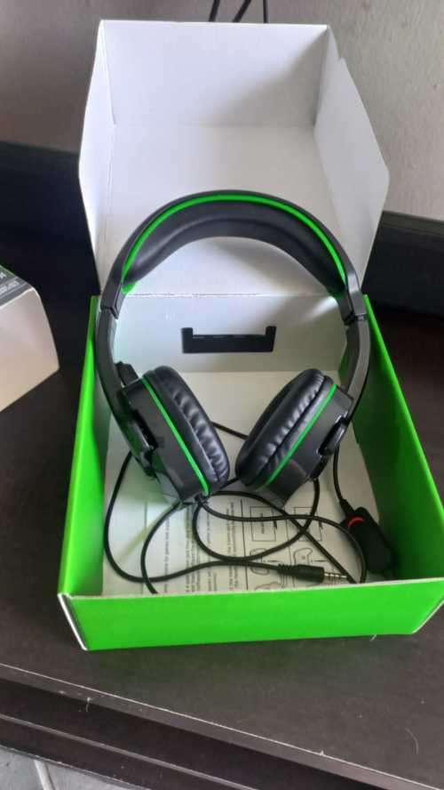 500GB XBox One S with 2 controllers, headset and 11 games for sale.