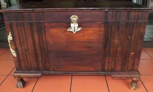 Linen Kist - Low Start Price  - Good Restoration Project