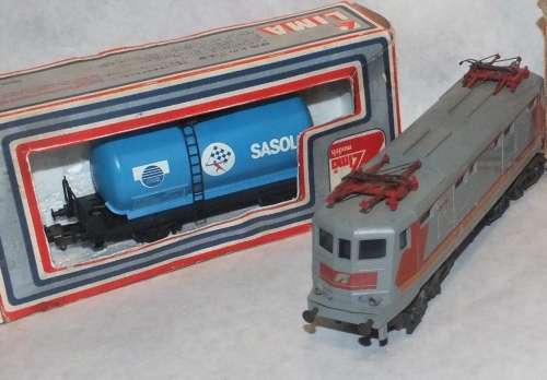 One Bid for All - LOCOMOTIVE AND OTHER  - SEE PHOTOS BELOW