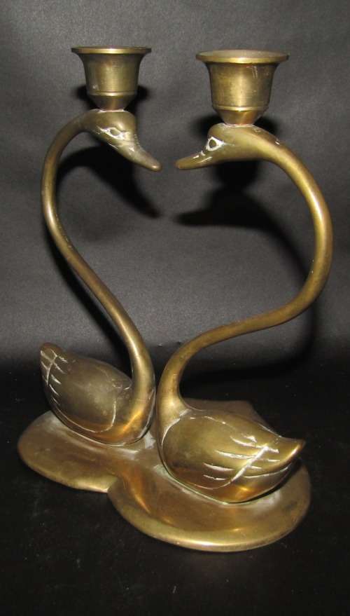 BEAUTIFUL TWO BRASS SWANS ON A BRASS STAND - FOR LIGHTING 2 CANDLES CREATING THE PERFRCT AMBIENCE