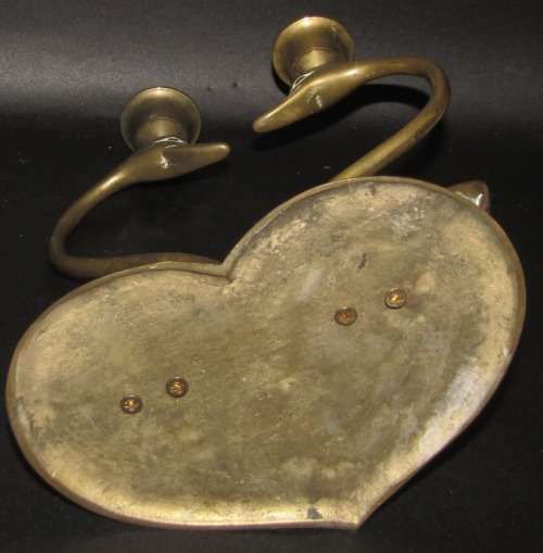 BEAUTIFUL TWO BRASS SWANS ON A BRASS STAND - FOR LIGHTING 2 CANDLES CREATING THE PERFRCT AMBIENCE