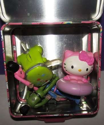 Hello Kitty Lunchbox and a few Odds and Ends Included - See Photos