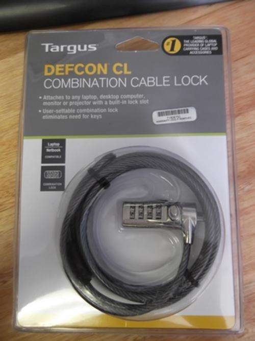 Notebook/Laptop Targus Combination cable lock and base plate - NEW