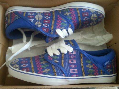 Brand New Etnies Caprice Sneakers Size 5