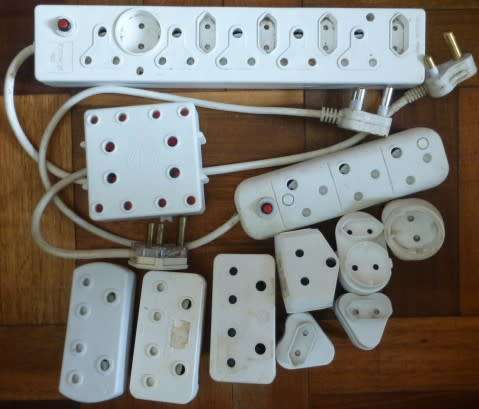 Bulk lot 11 items (3 multiplugs and 8 adaptors)