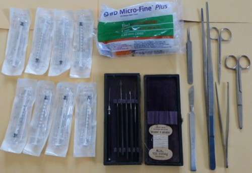 Bulk lot 31 surgical / dissecting equipment