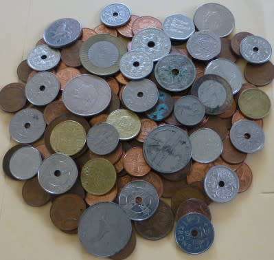 Bulk lot 138 foreign & SA coins (estate lot)