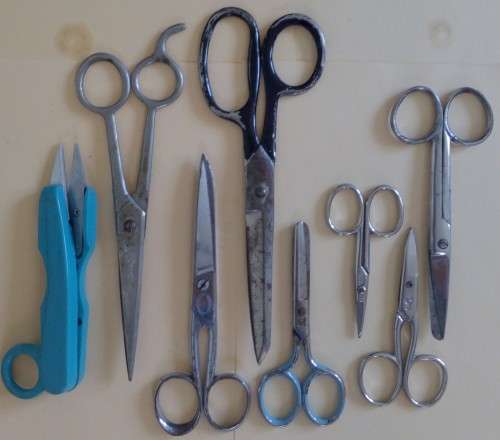 Bulk lot 8 pairs antique/vintage scissors - estate lot