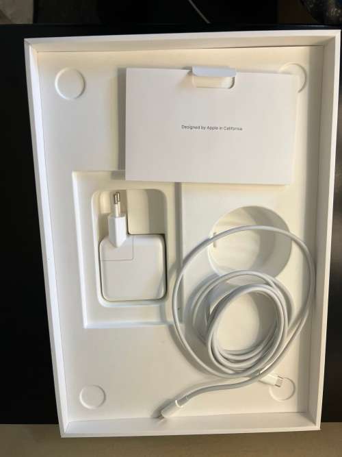 MacBook Air 13 inch (M1, 2020) Gold