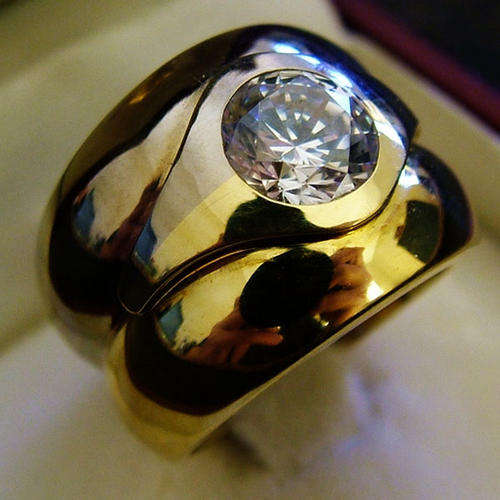 18Ct White & Yellow Gold Ring