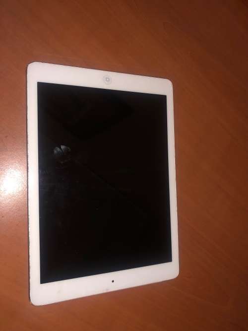 iPad Air 16GB || 3G & WIFI || WHITE