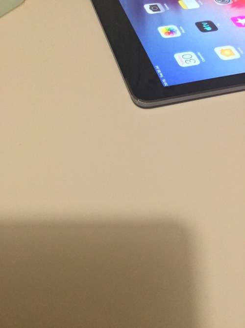 iPad Air // 16GB // Space Gray // WiFi & Cellular