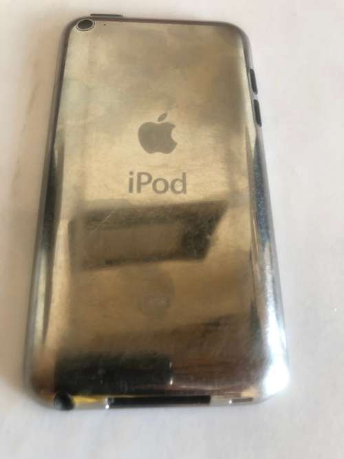 APPLE IPOD TOUCH**BLACK** 8GB**4th Generation**MC540BT/A**RETINA DISPLAY