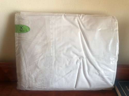 **NEW**GLODINA   Fitted Sheet KING**SEALED**