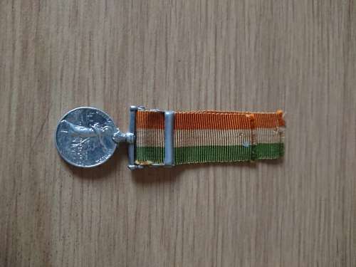 Miniature KSA Medal with 1901 and 1902 bars (Boer War)