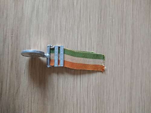 Miniature KSA Medal with 1901 and 1902 bars (Boer War)