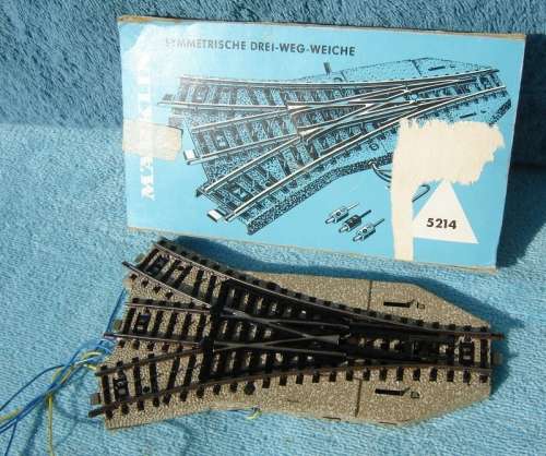 Marklin HO gauge M-Track Electric 3 Way Point No. 5214