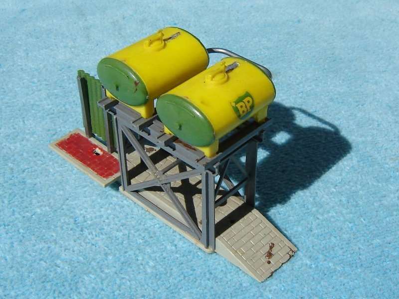 Faller HO Gauge BP Diesel Tanks