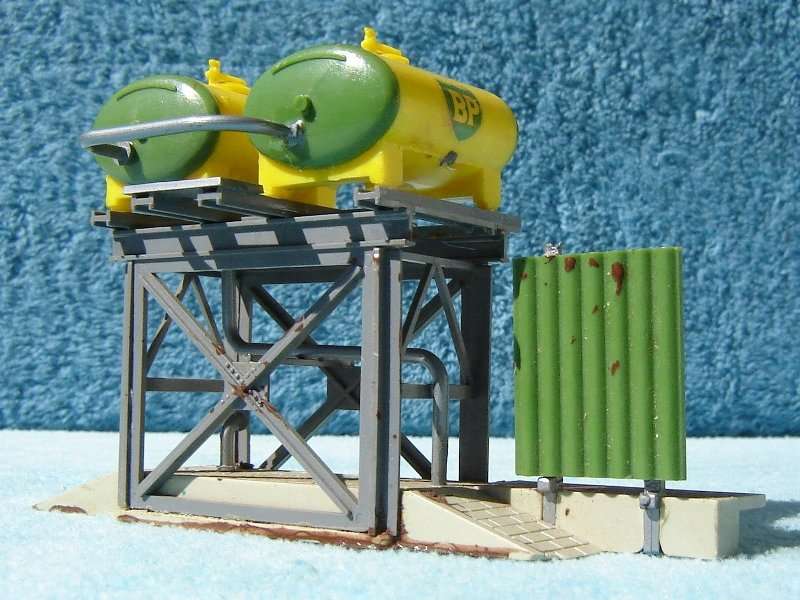 Faller HO Gauge BP Diesel Tanks