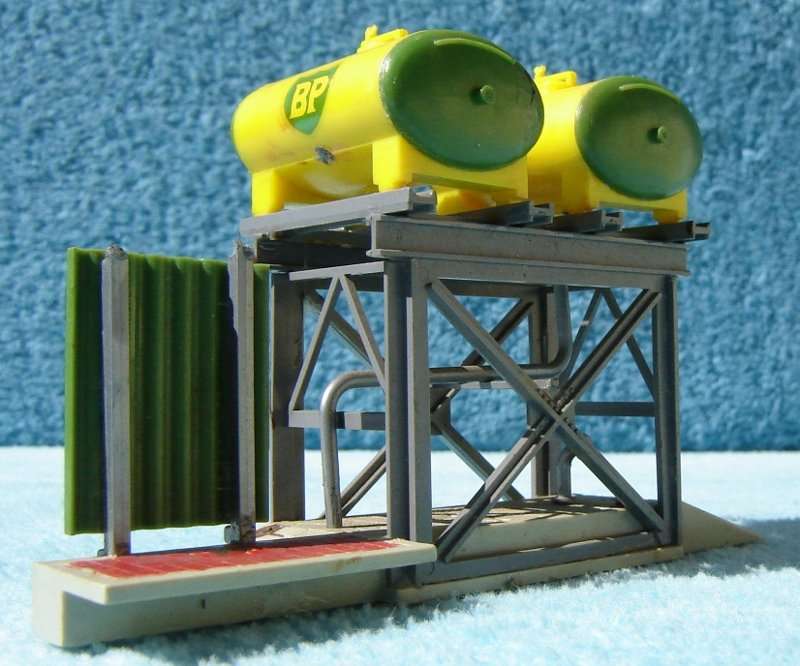 Faller HO Gauge BP Diesel Tanks
