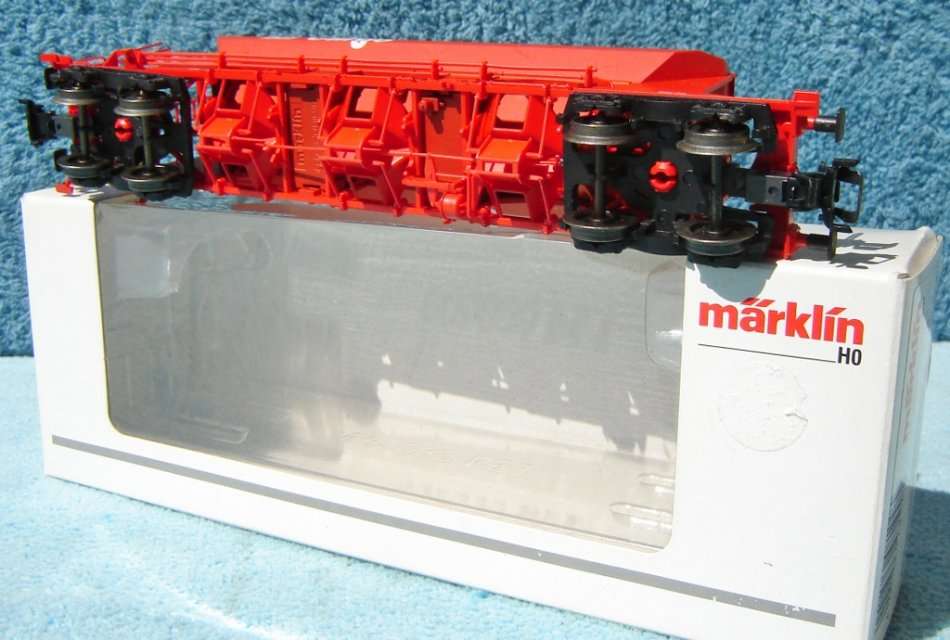 Marklin HO Gauge Long Hopper Wagon No. 48100