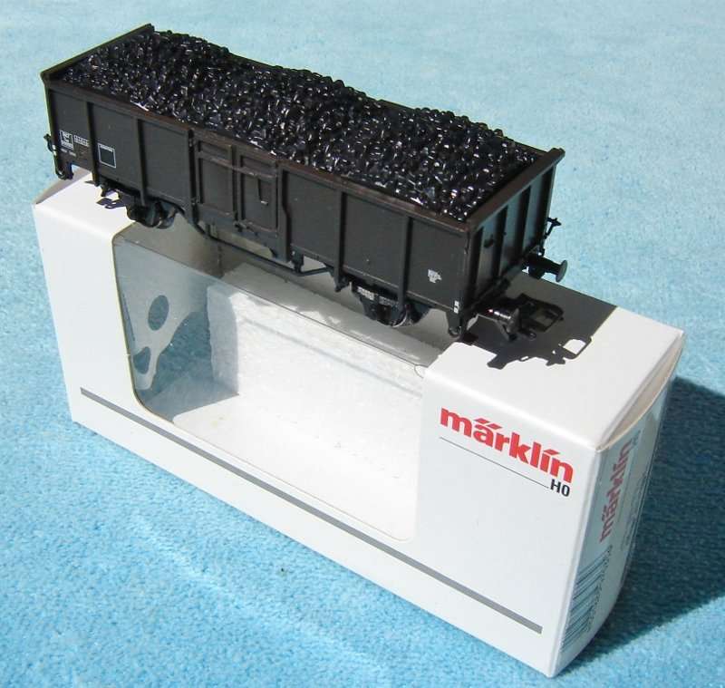 Marklin HO gauge Gondola Wagon Loaded with Coal No. 44900.002