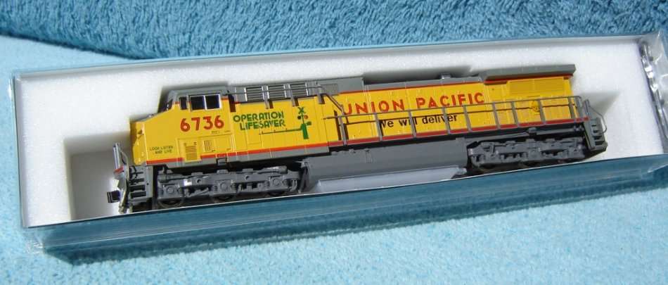 Kato N Gauge American Diesel Locomotive No. 176-7034